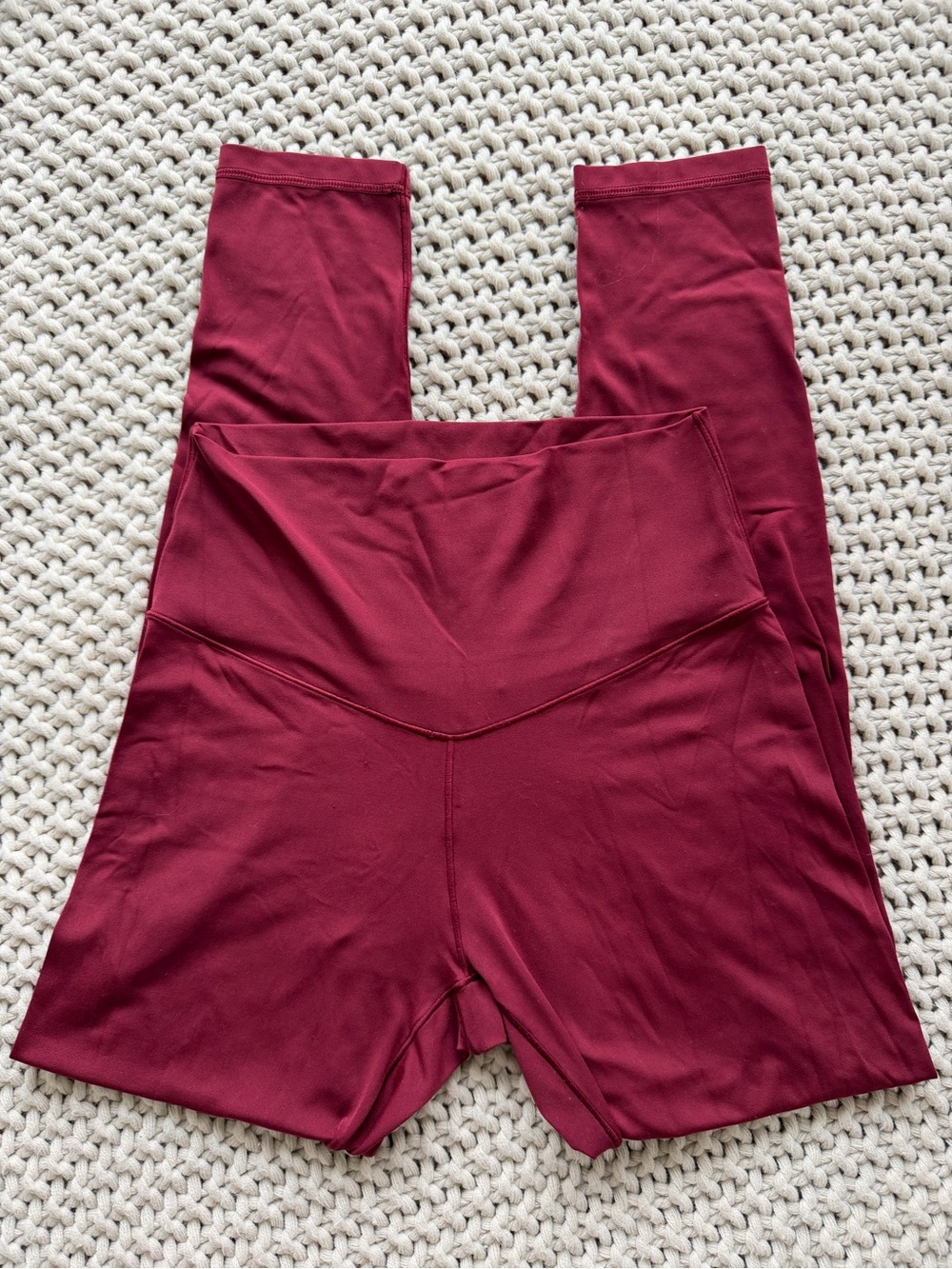 Aerie Chill Play Move Leggings - Cherry Red